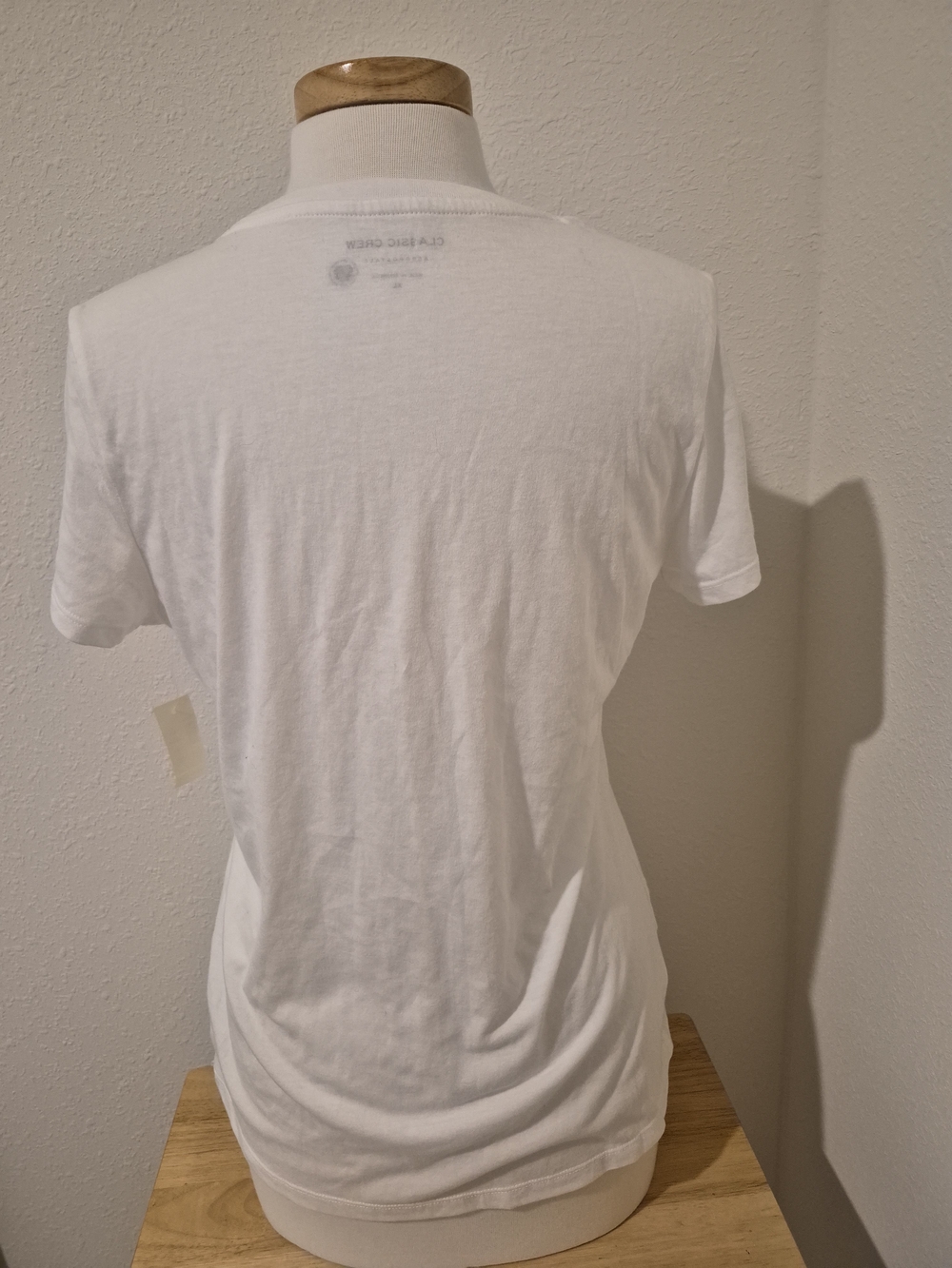 Aeropostale White 87 Graphic TeeAeropostale NWT Women's XL White Short Sleeve - Picture 5 of 6